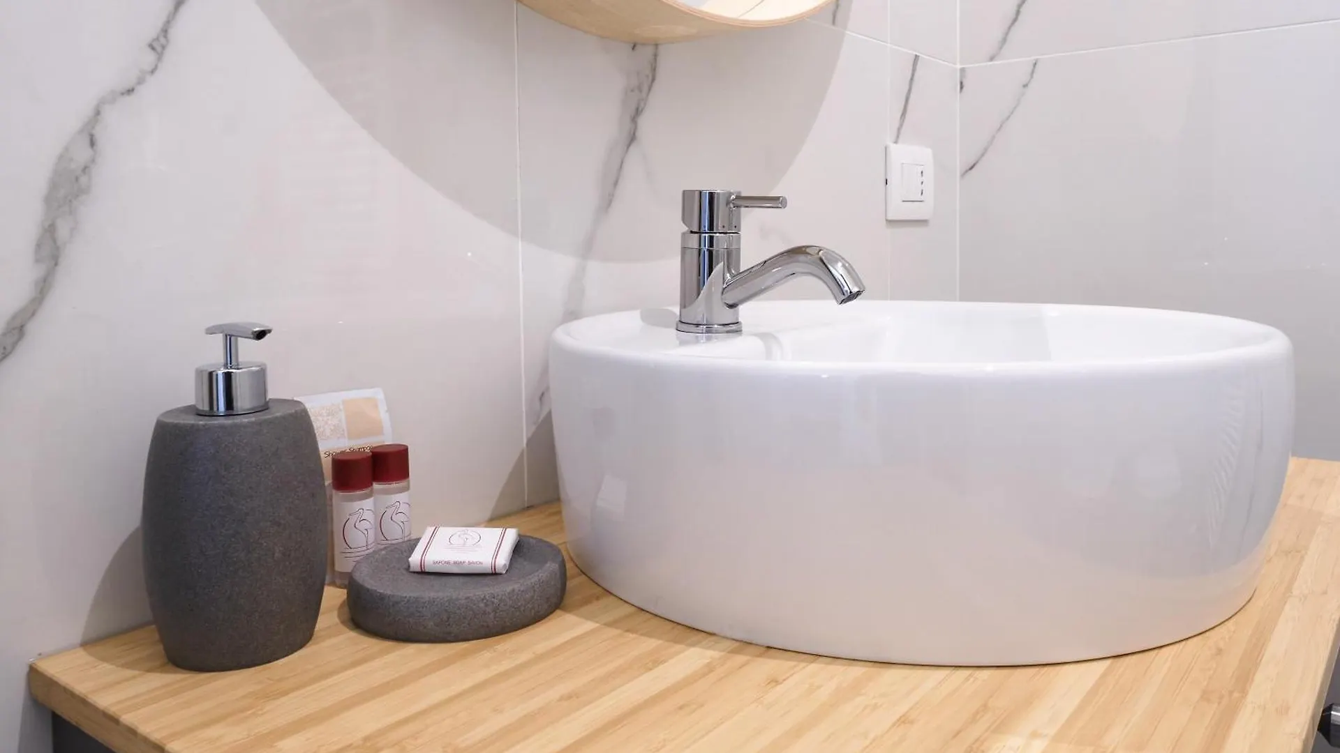 Mila Apartments Fiera Milan 0*,